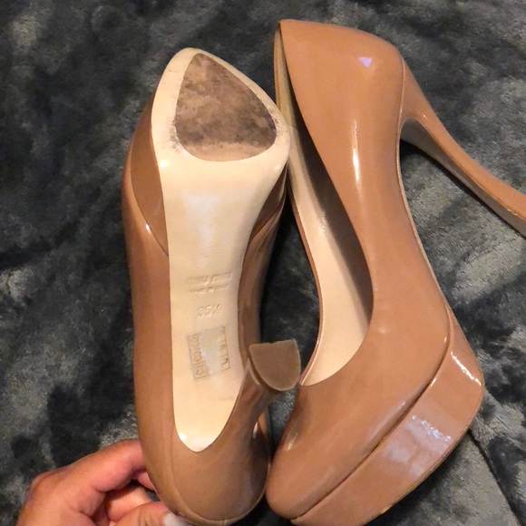 Heels. Miu miu size 35 1/2 authentic - Picture 3 of 3